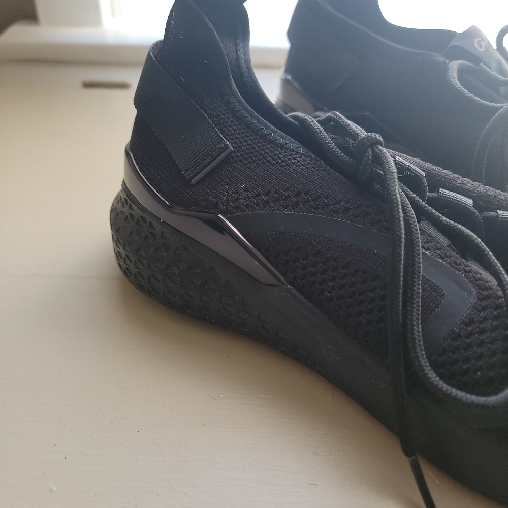 Women's Black Athletic Shoes - Picture 2 of 6